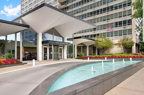 3550 N Lake Shore Dr Photo 1