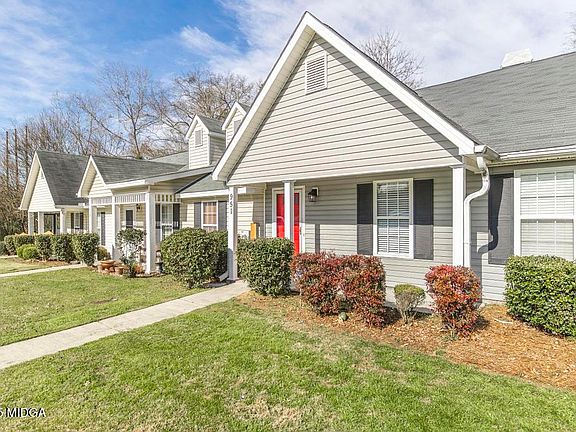 3rd image of 951 Stoney Brook Ct