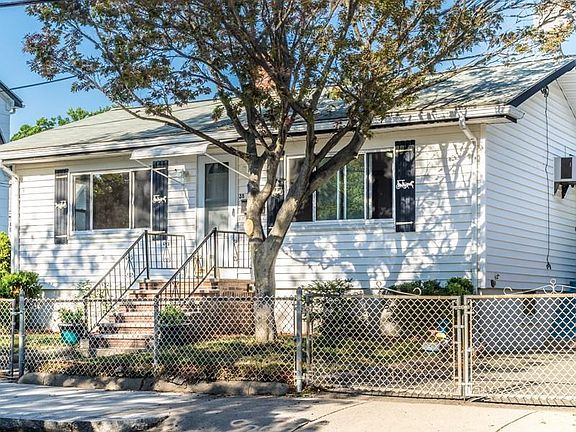 2nd image of 38 Claremont St