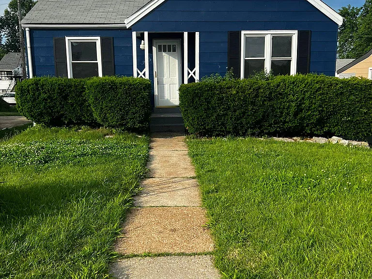7447 Jenwood Ave — Photo 1