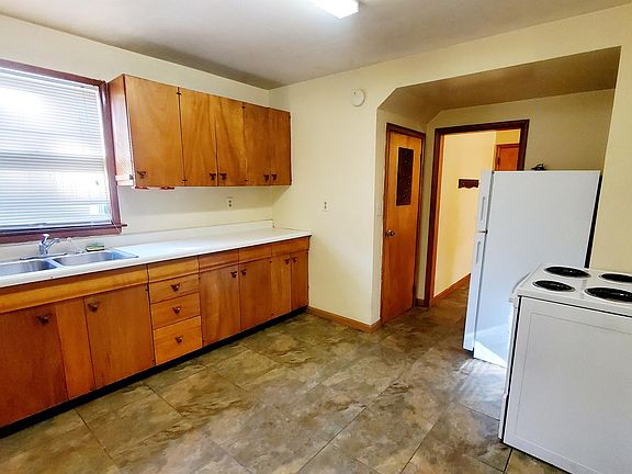 2nd image of 1321 Garfield St #2-1315