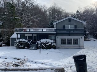 196 Lakeside Dr, Harveys Lake, PA 18618