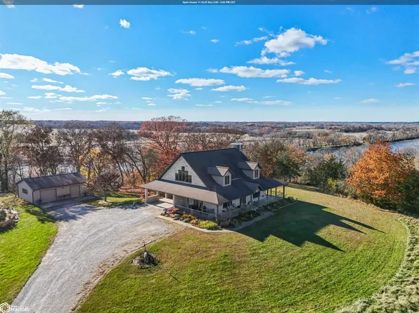 31672 245th St, Bonaparte, IA 52620