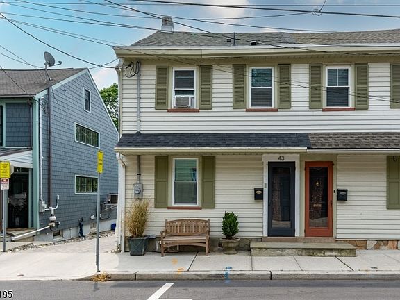 2nd image of 43 Ferry St