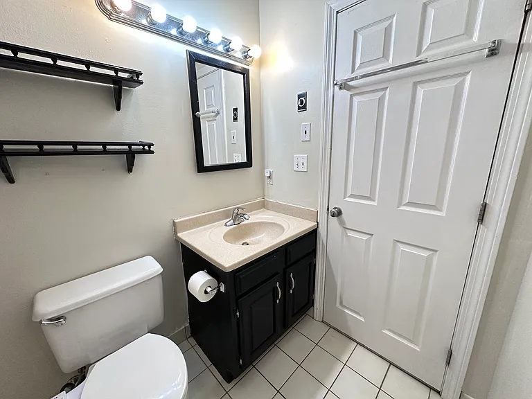147 Kelton St #311 — Photo 12