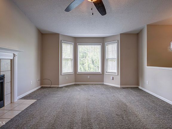 4th image of 302 Bethany Dr