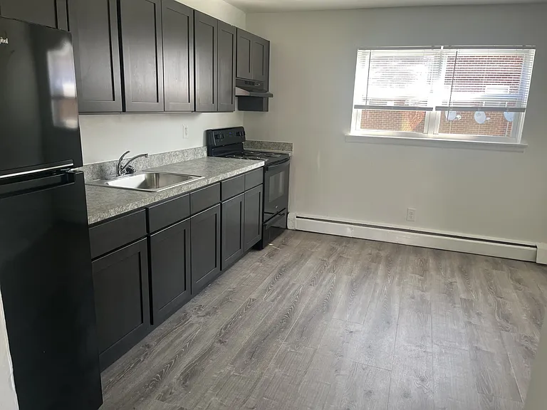 Gatehouse Apartments — Photo 7