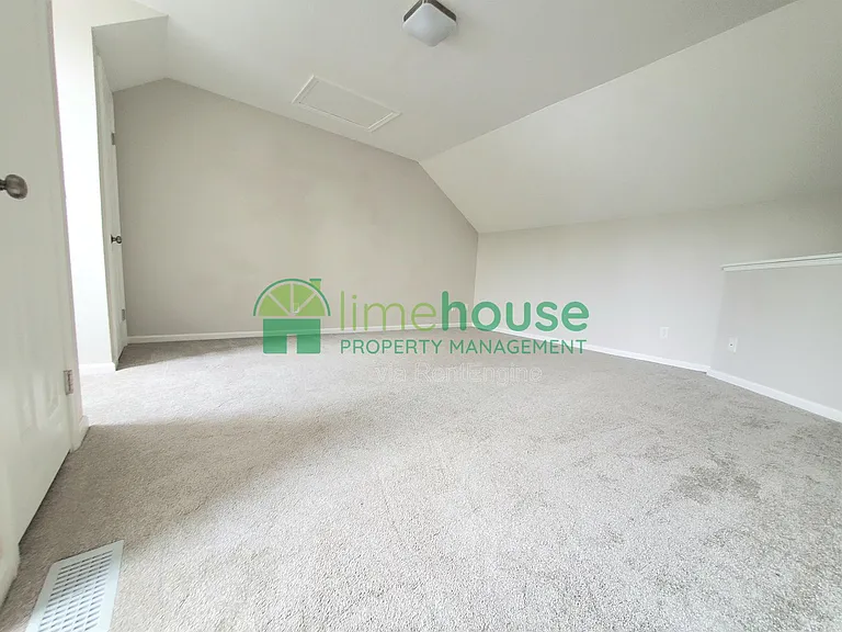 4942 April Ave — Photo 16