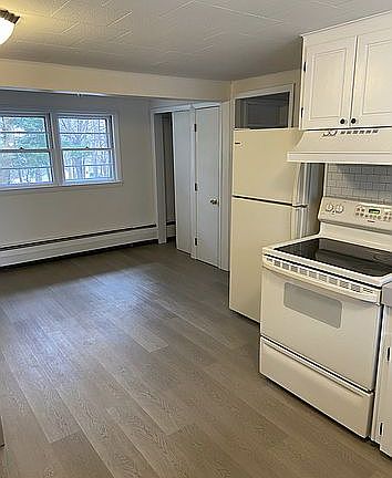 3rd image of 26 Old County Rd