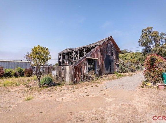3rd image of 600 Atascadero Rd