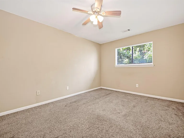 15515 Waldron Cir #B — Photo 29