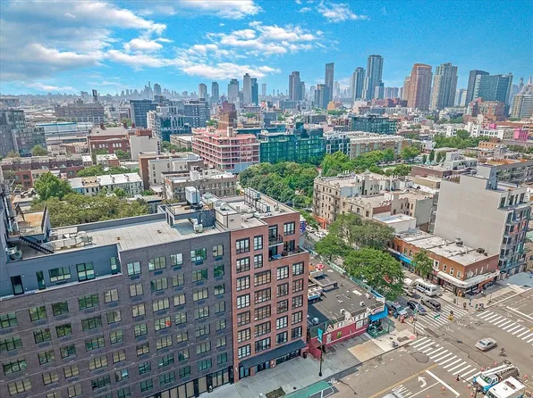 21-10 44th Dr #2B, Long Island City, NY 11101