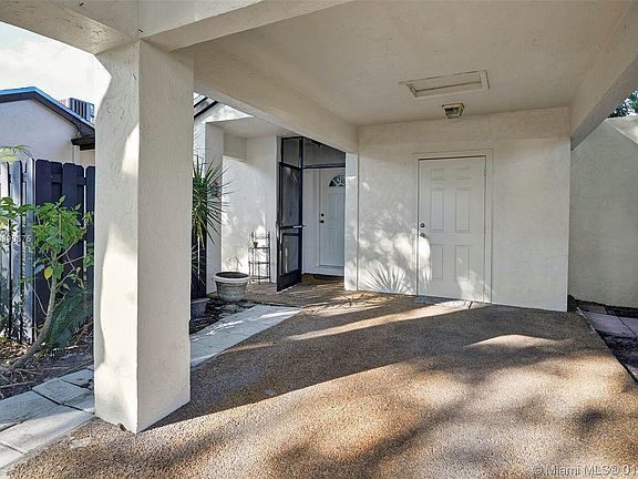 4th image of 254 Fairway Cir