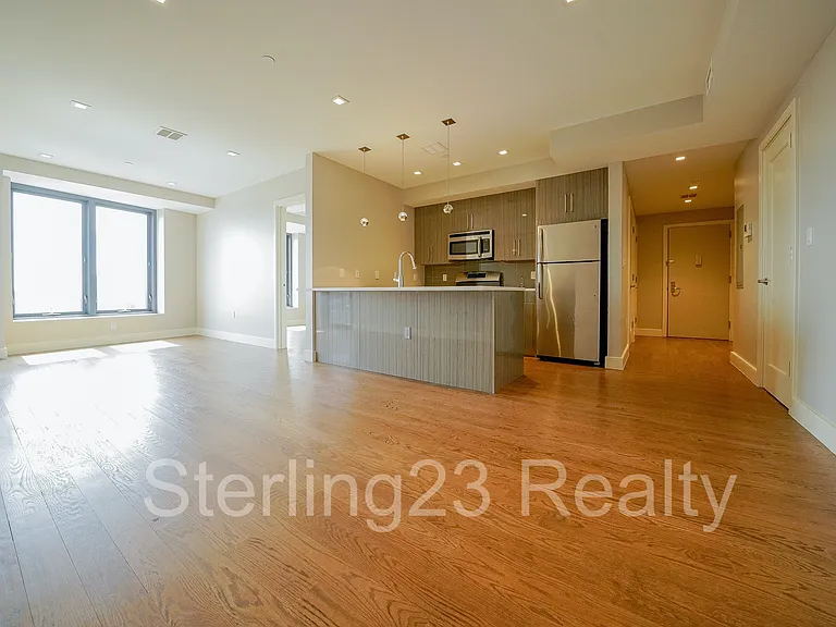 2718 Hoyt Ave S #7D — Photo 4