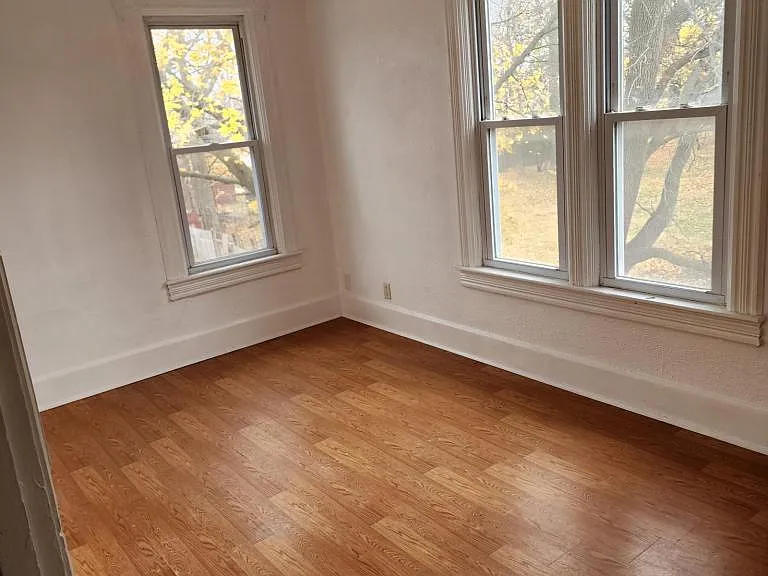 1131 S High Ave — Photo 13