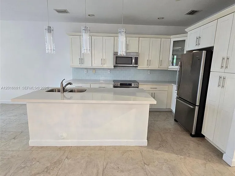 5810 NW 104th Path #5810 — Photo 13