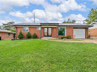 1244 Victory Dr, Saint Louis, MO 63125