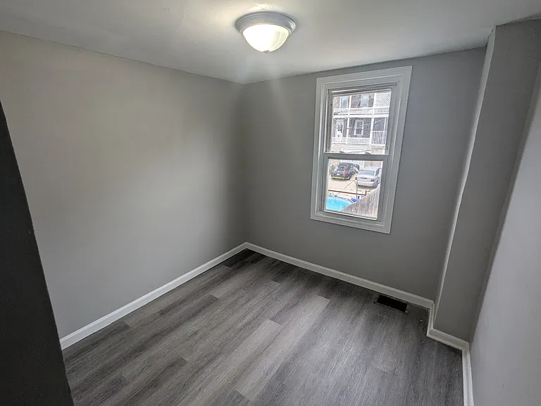 1321 Birch St — Photo 11