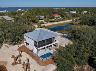 464 W Pine Ave, Saint George Islan, FL 32328