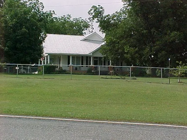 60B Pineview Hwy, Hawkinsville, GA 31036