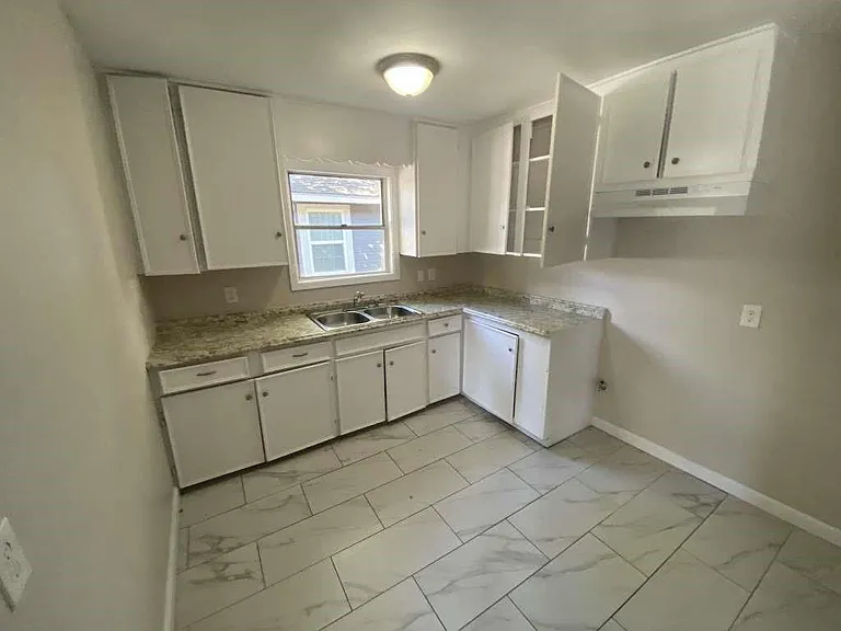 3029 Nita St — Photo 5