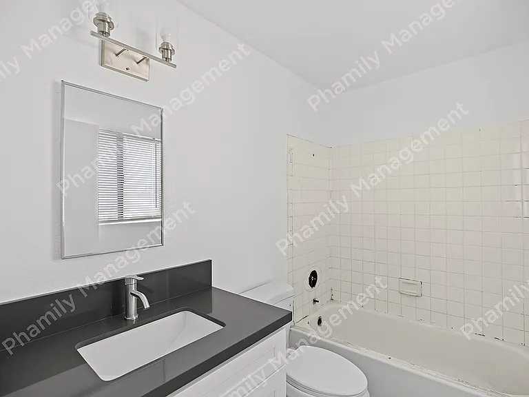 2538 Johnston St #11 — Photo 10