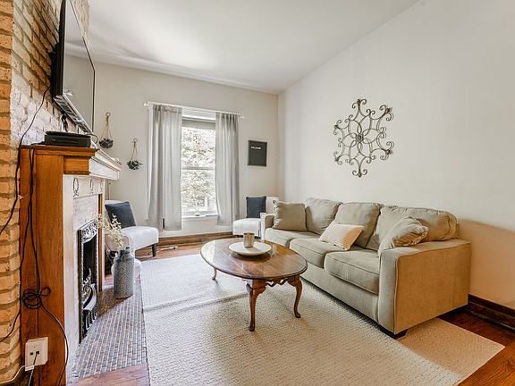 2nd image of 2531 N Burling St #11570785