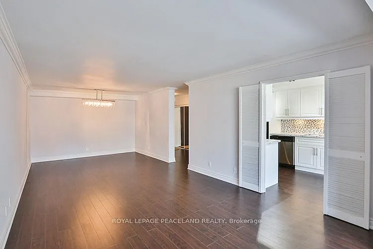 44 Gerrard St W #704 — Photo 7