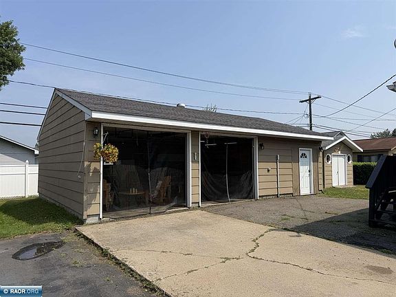4th image of 217 Brandon Rd