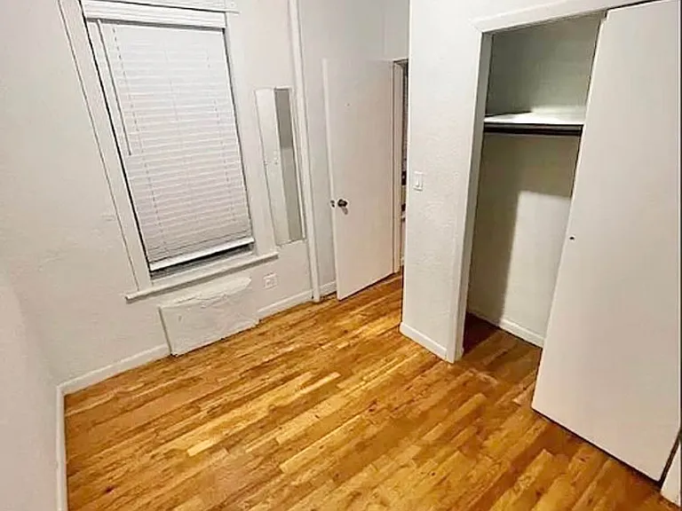 316 E 49th St #2C — Photo 2