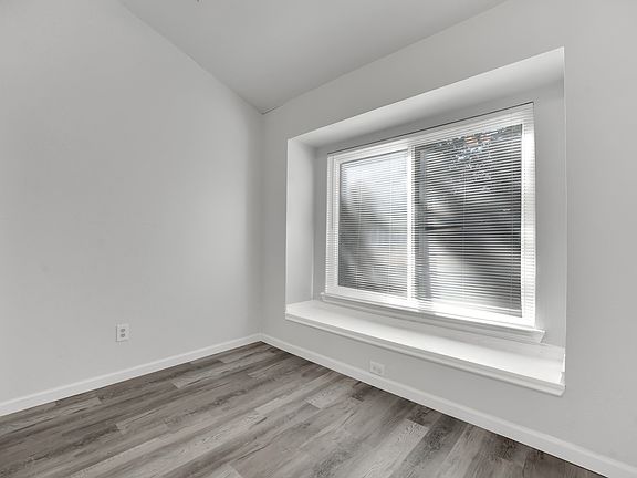 4th image of 6016 Glenwood Dr