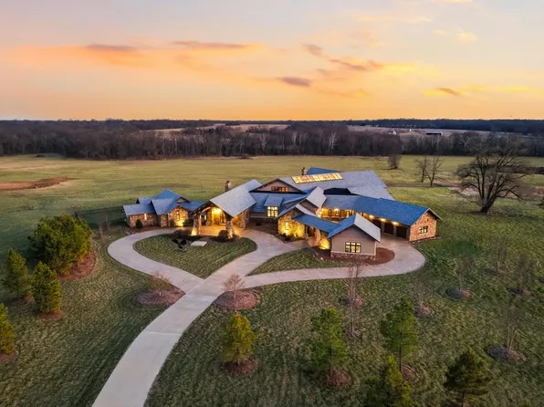 6768 E New Haven Rd, Columbia, MO 65201