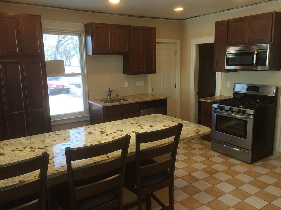 2nd image of 455 2nd Ave