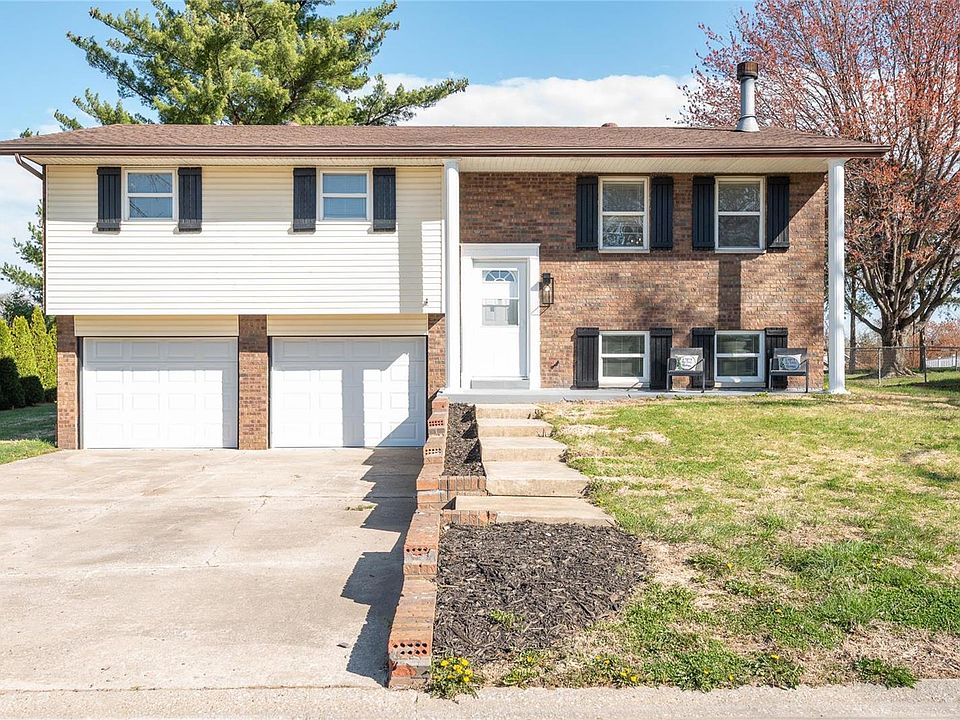 1st image of 606 Bauer Ln