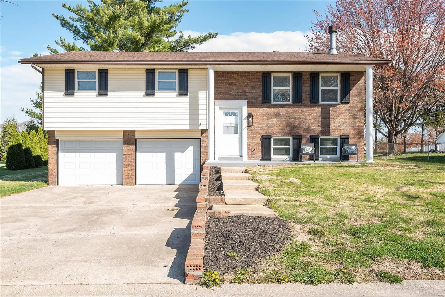 606 Bauer Ln photo 1