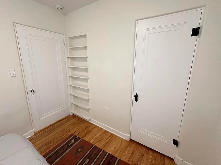 801 Solano Dr NE — Photo 9
