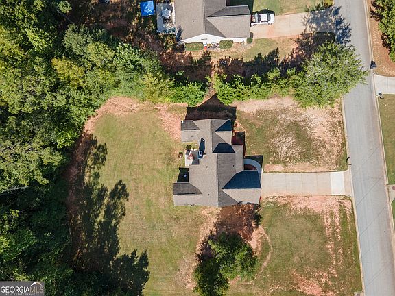 2nd image of 289 Hickory Hills Dr