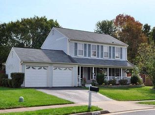 14601 Lock Dr, Centreville, VA 20120