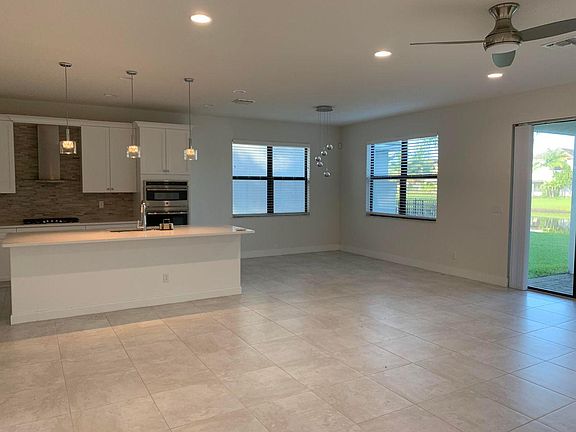 3rd image of 7331 Stella Ln
