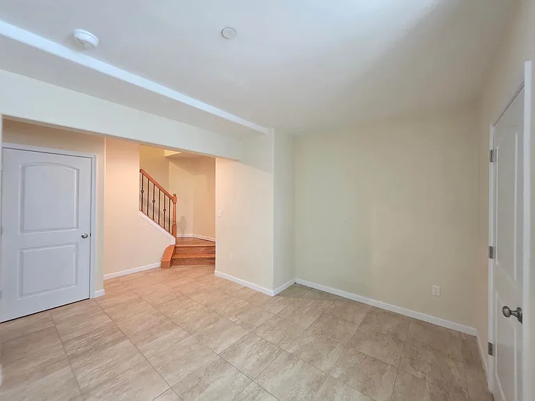 16 Allen Pl #1 — Photo 12