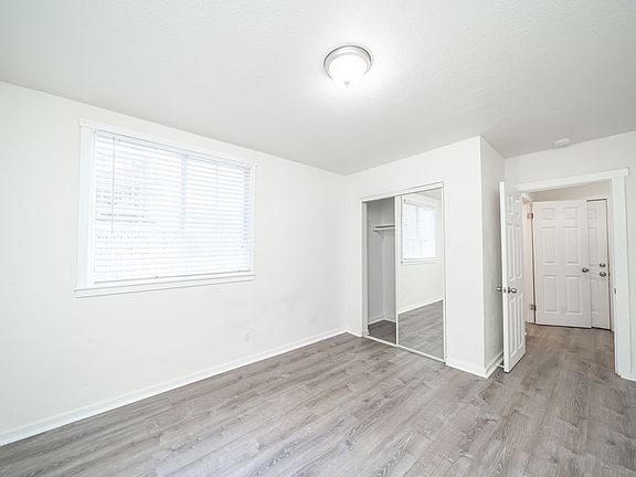 5th image of 3321 Chestnut St #3317