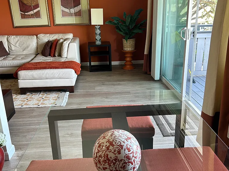 241 Masters Ct #4 — Photo 4