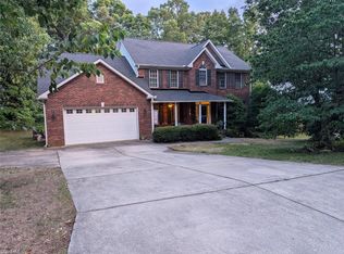 1702 Lakeland Point, High Pt, NC 27265