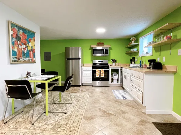 601 Live Oak St Unit B, Metairie, LA 70005