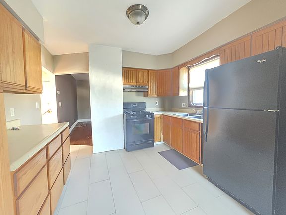 2nd image of 231 E Westfield Ave Floor 2