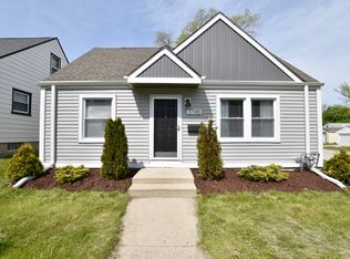 3745 S 5th St, Milwaukee, WI 53207