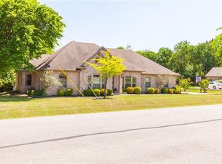 106 Post Oak Ln, Waxahachie, TX 75165