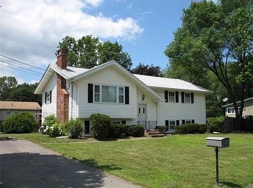 2nd image of 5 Simmons Dr