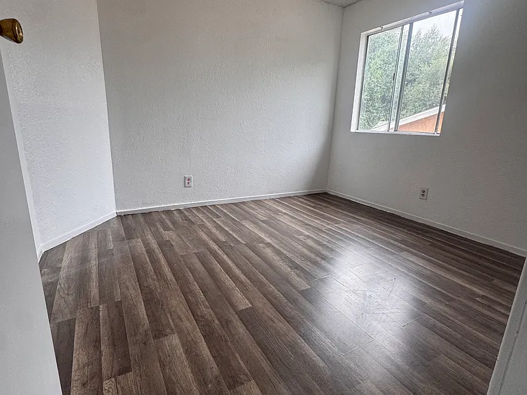 153 W 109th Pl — Photo 9
