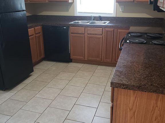 3rd image of 250 Hillcrest Dr